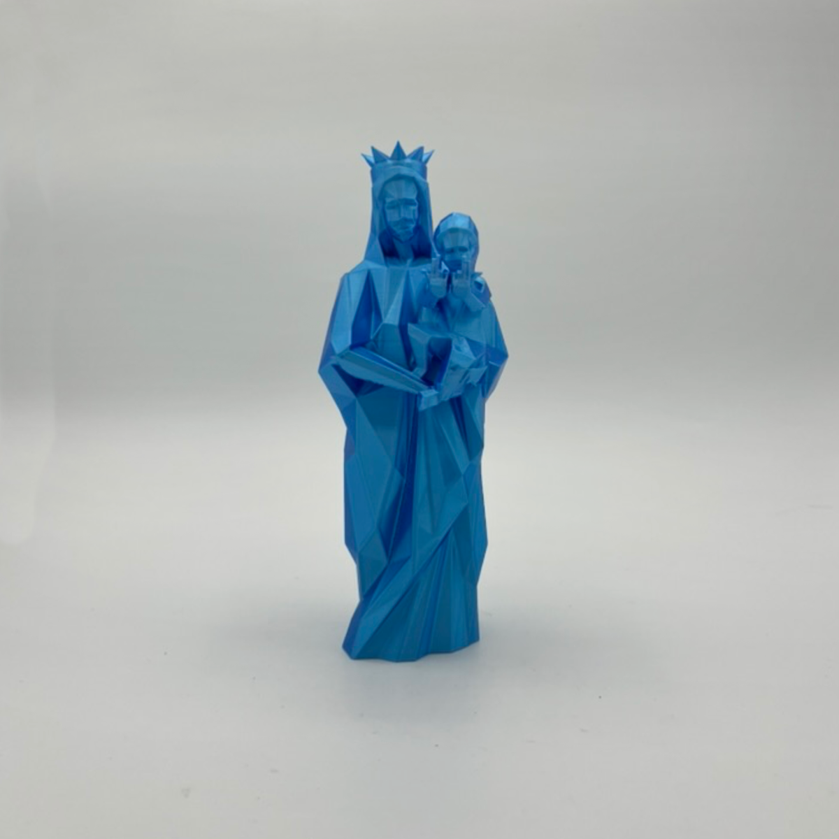 Statue Bonne Mère vs Jul Origami