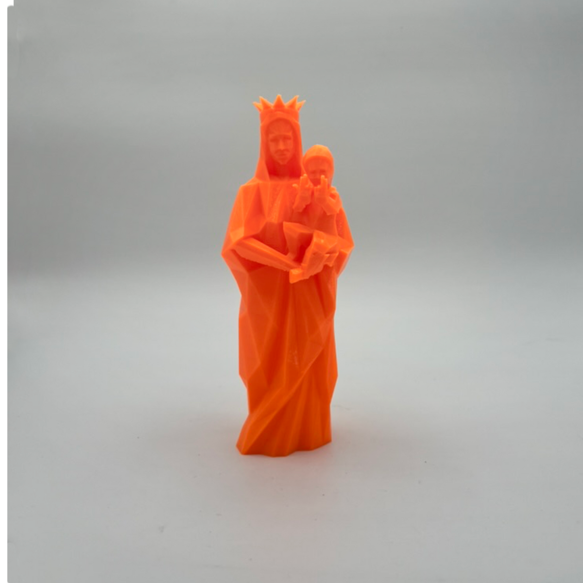 Statue Bonne Mère vs Jul Origami