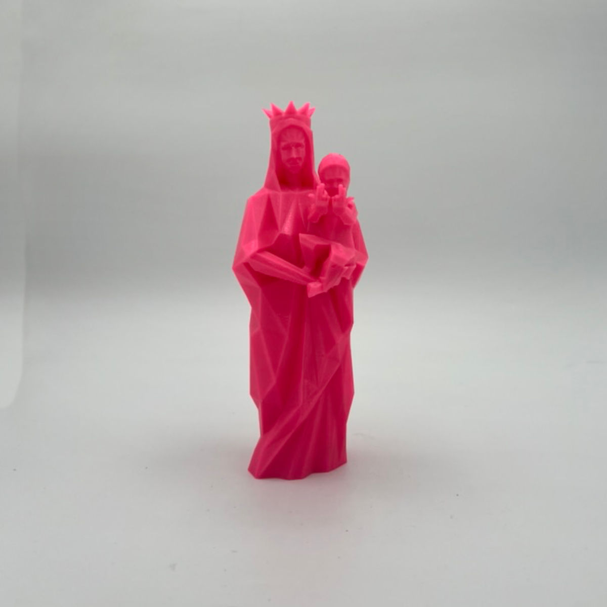 Statue Bonne Mère vs Jul Origami